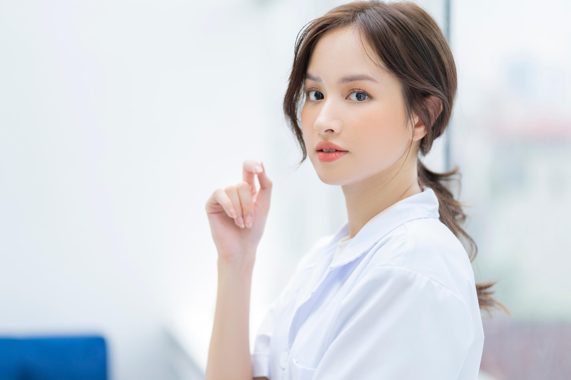 【ガチです】大阪梅田で効果高いおすすめの医療脱毛は?ぶっちゃけどこがいい? 81 女性 医者 病院