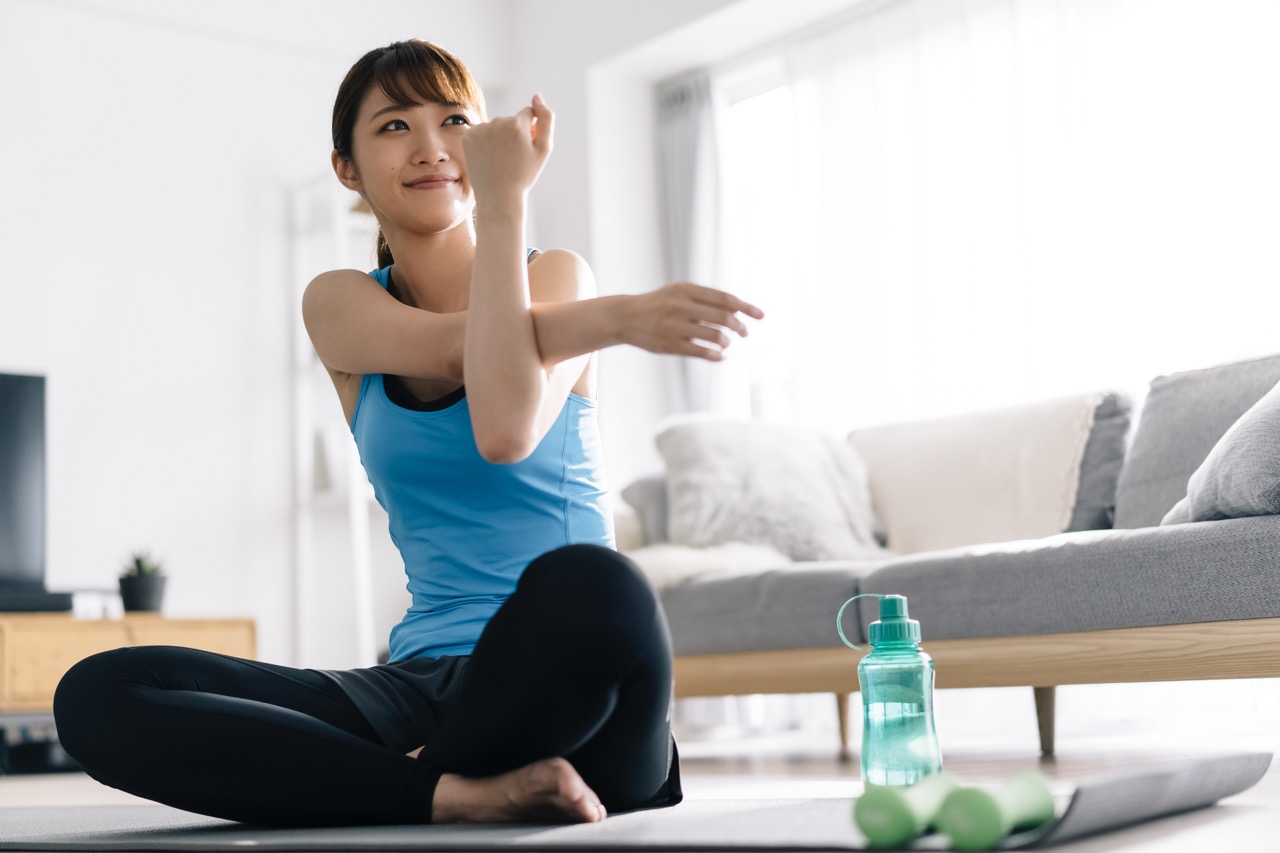 サクセンダの効果はいつから実感できる?仕組み・続け方・やめどきを医師監修で解説 1 サクセンダの効果と続け方を理解して健康的に減量に取り組む女性